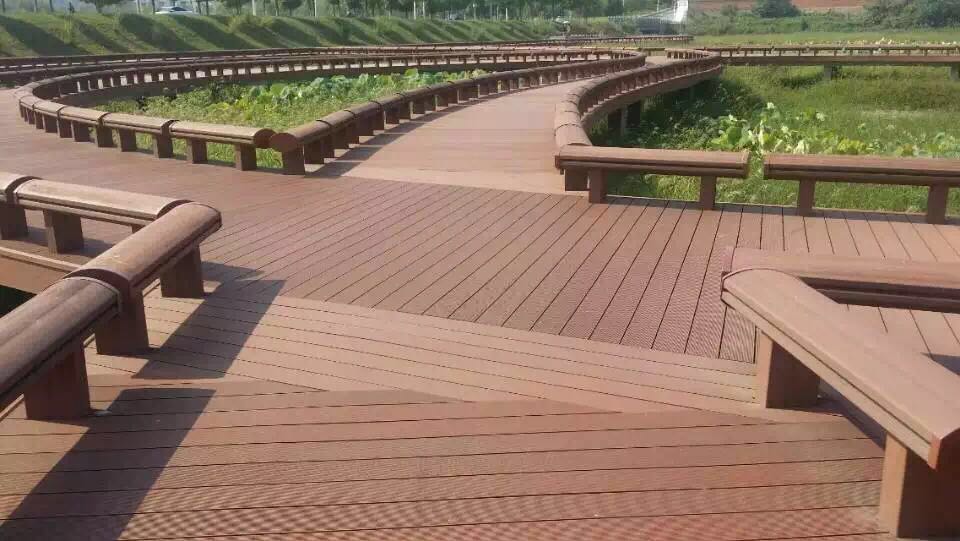 重庆湿地公园塑木栈道塑木护栏